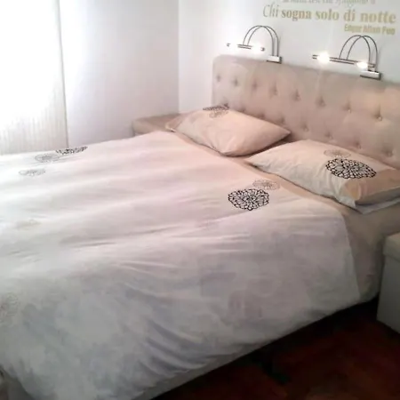 La Casa Bomboniera *